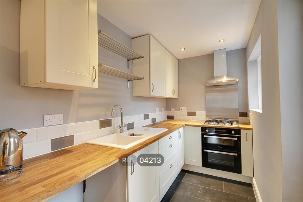 House in Nottingham, Sherwood - View 2