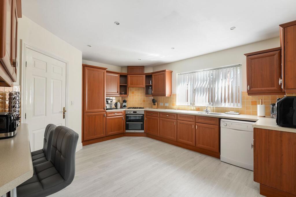 Alderwick Grove, Kings Hill, West Malling, ME19 4GB - View 5