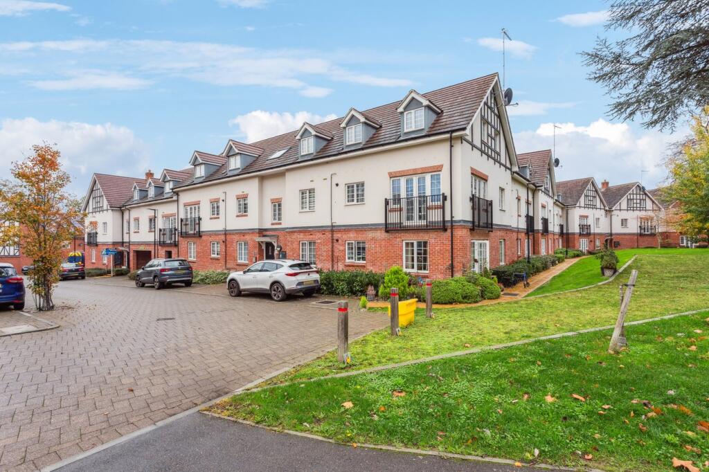 Main image of property: Grange Road, Chalfont St Peter, Gerrards Cross, SL9