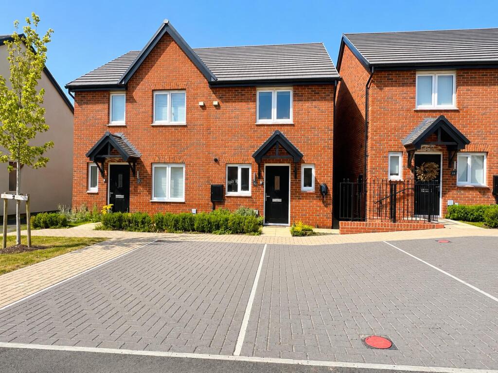 Main image of property: Golygfa Garn Goch, Penllergaer, Swansea, SA4 9HR