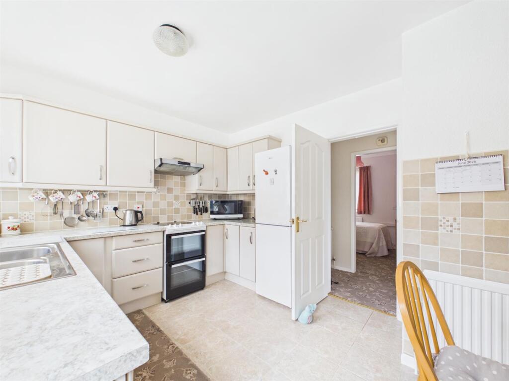 Hillside Avenue, Sutton on Sea photo 4