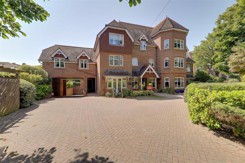 Grasmere Court, Worthing, BN11