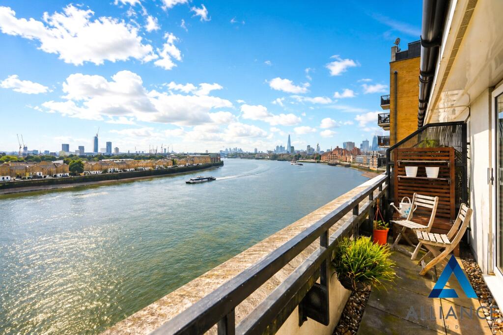 Main image of property: Victoria Wharf, Narrow Street, London, E14