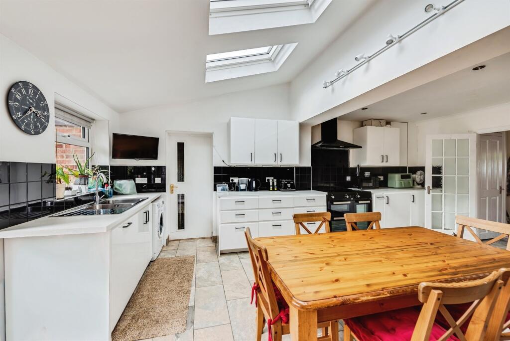 House in Hemel Hempstead, Oakley - View 5