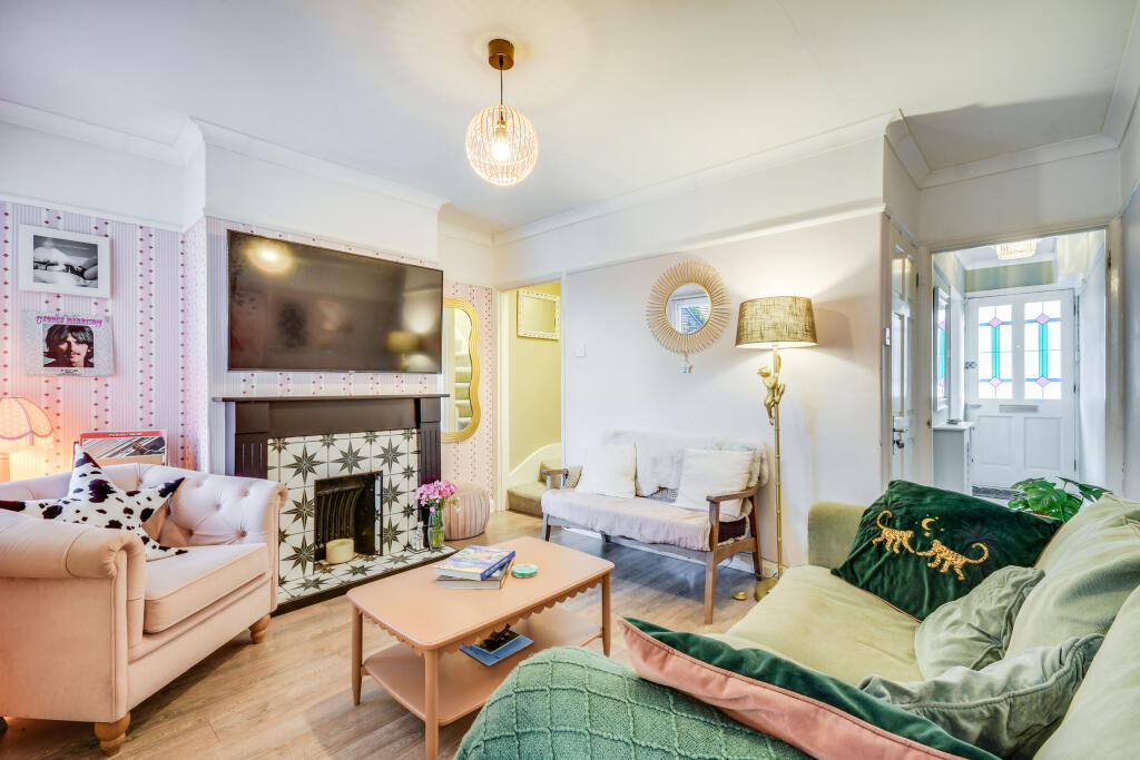 House in Chelmsford, Moulsham - More