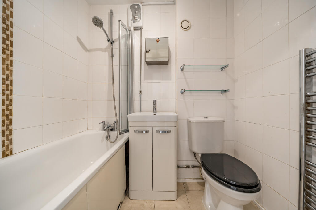 Apartment in London - More