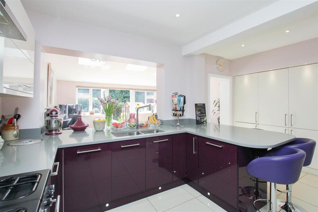 Wingrave Crescent, Brentwood photo 3