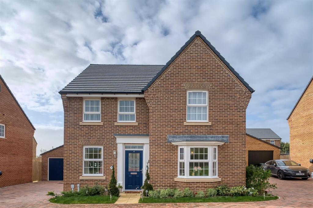 Main image of property: Round Common Walk, Stalbridge