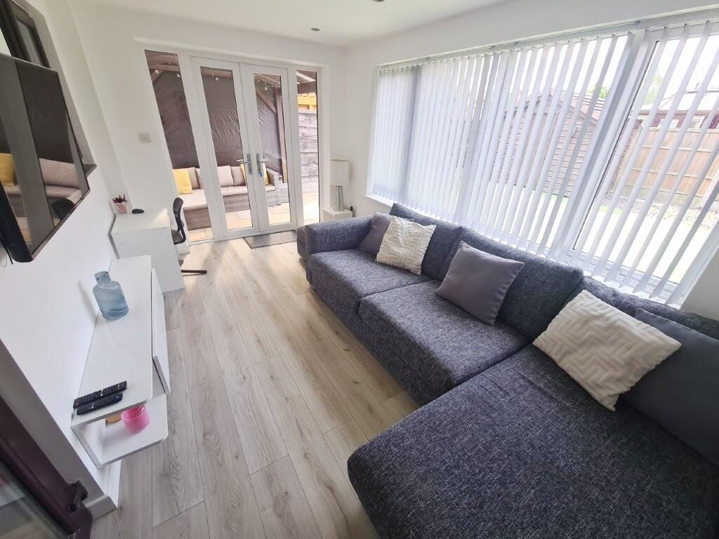 Willow Fold, Droylsden photo 4