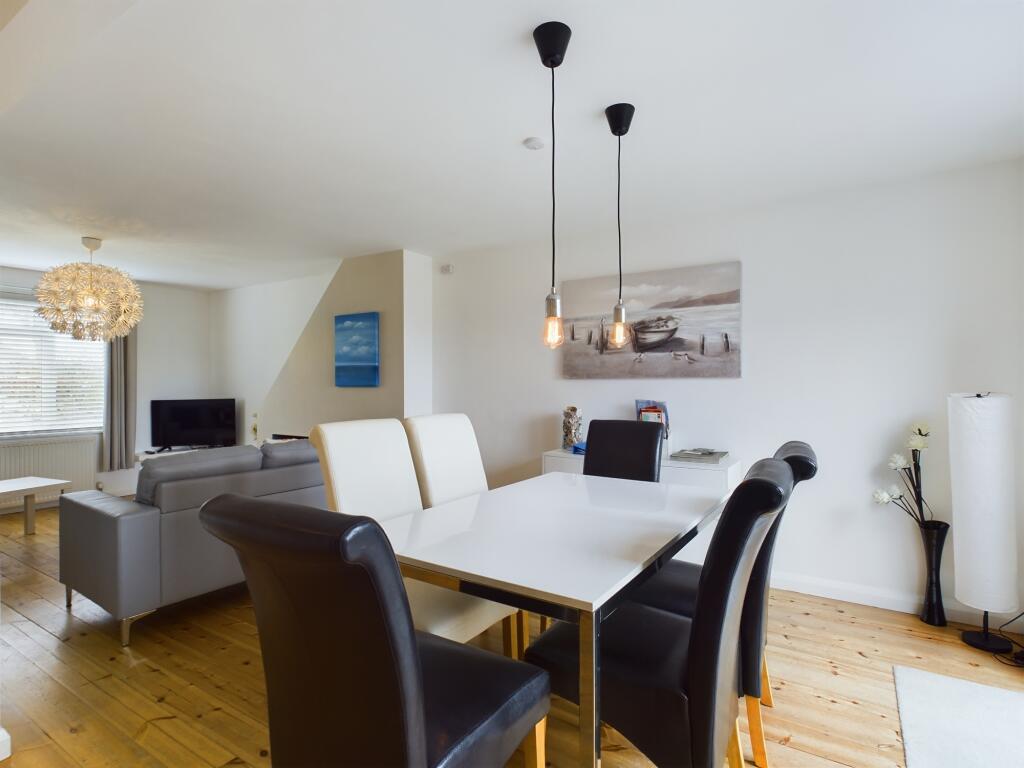 House in Tonbridge - More