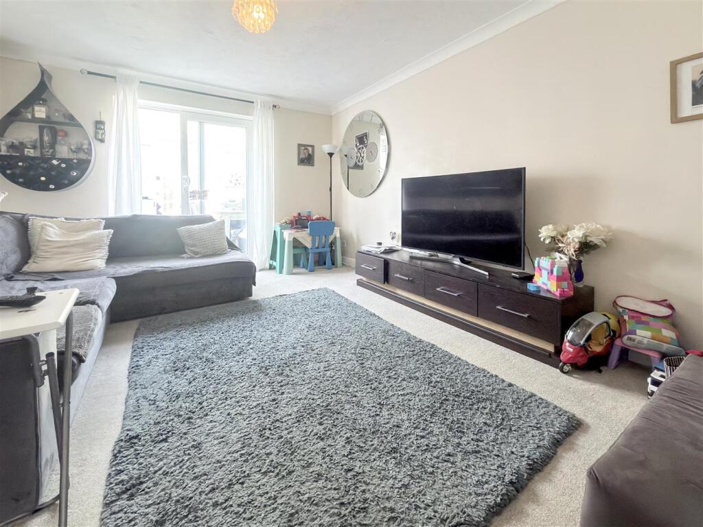 House in Twickenham - View 3