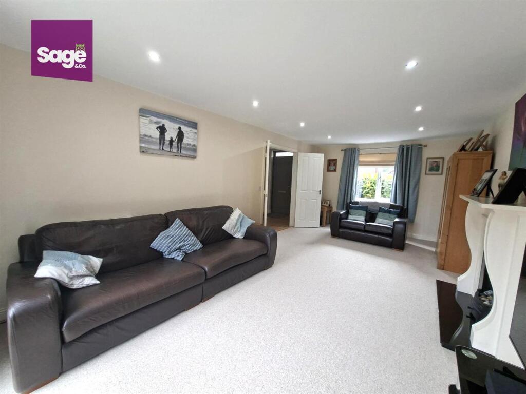 House in Newport - View 2