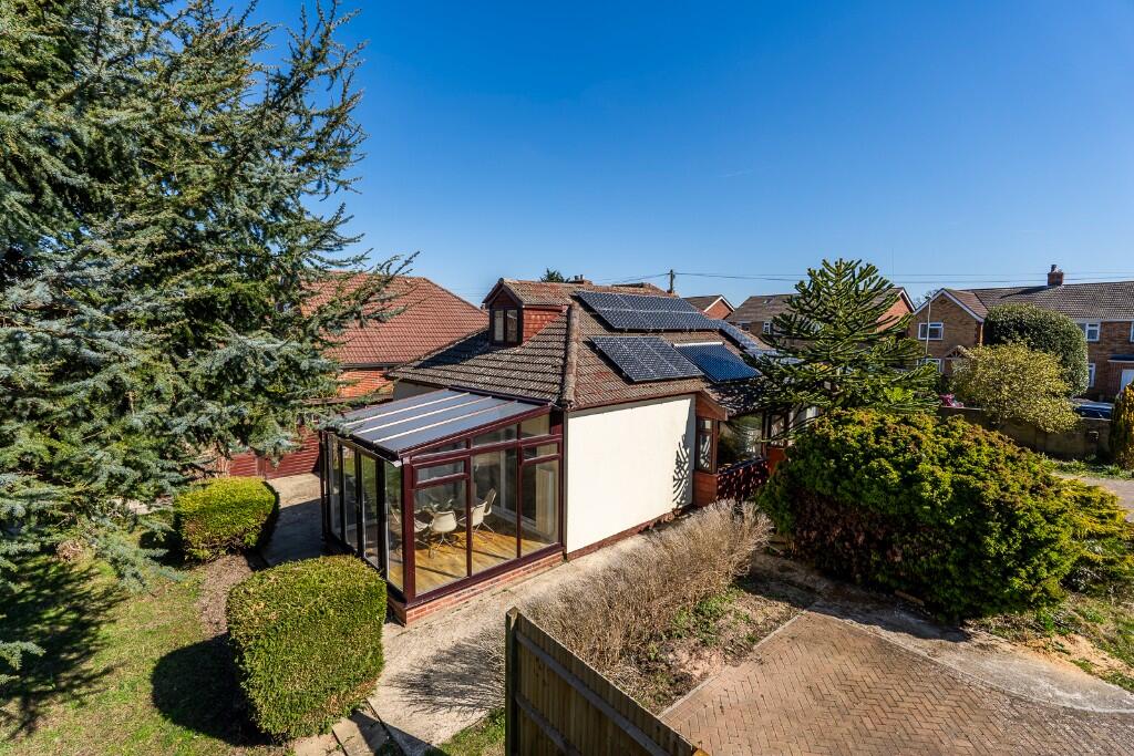 Main image of property: Locks Road, Locks Heath, SO31