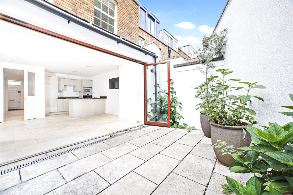 Main image of property: Cadogan Lane, London, London, SW1X