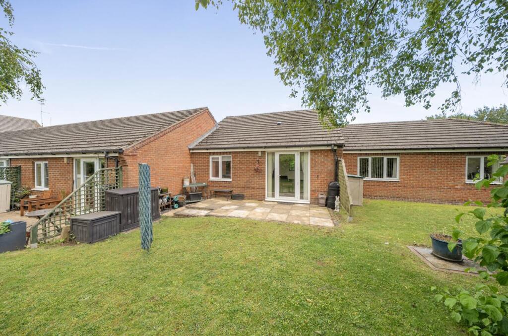 Sourton Place, Daventry, NN11 photo 2