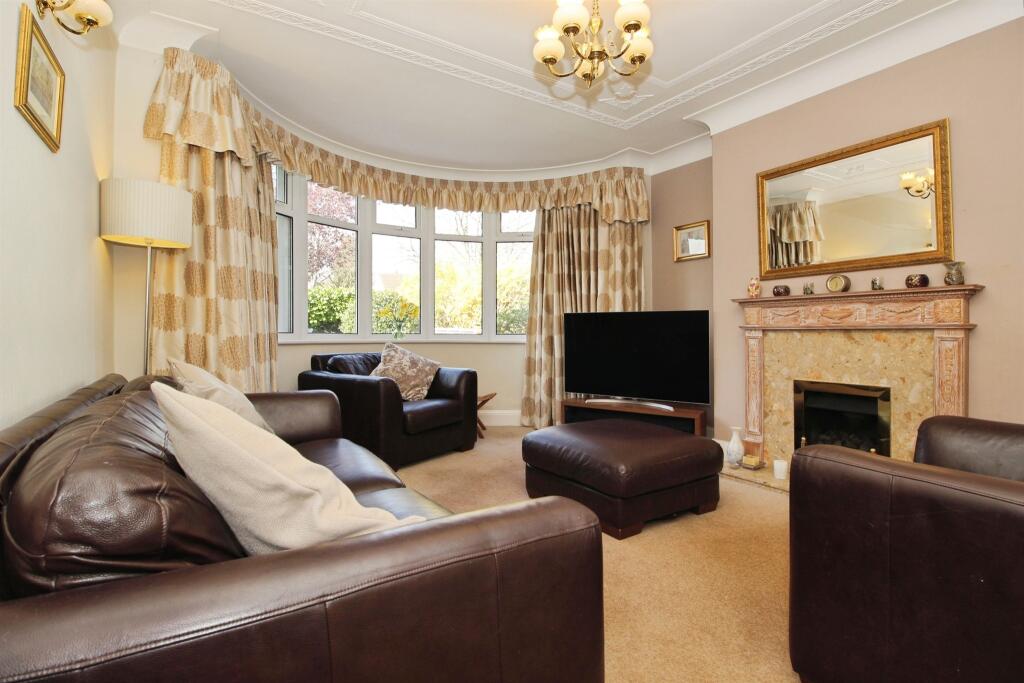 House in Leeds, West Yorkshire - View 2