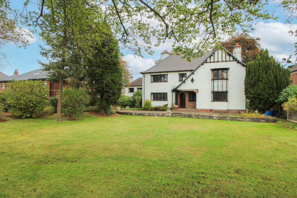 5-bed detached on Bawtry Road, Bessacarr, Doncaster, DN4, £725,000