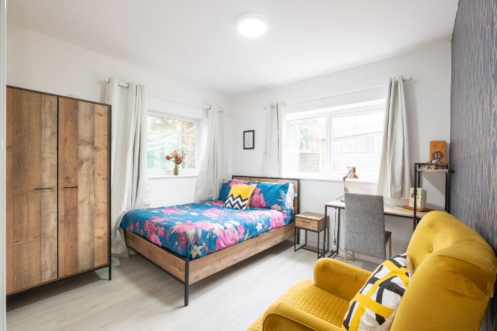 Main image of property: Ramsden Square, Cambridge, Cambridgeshire, CB4