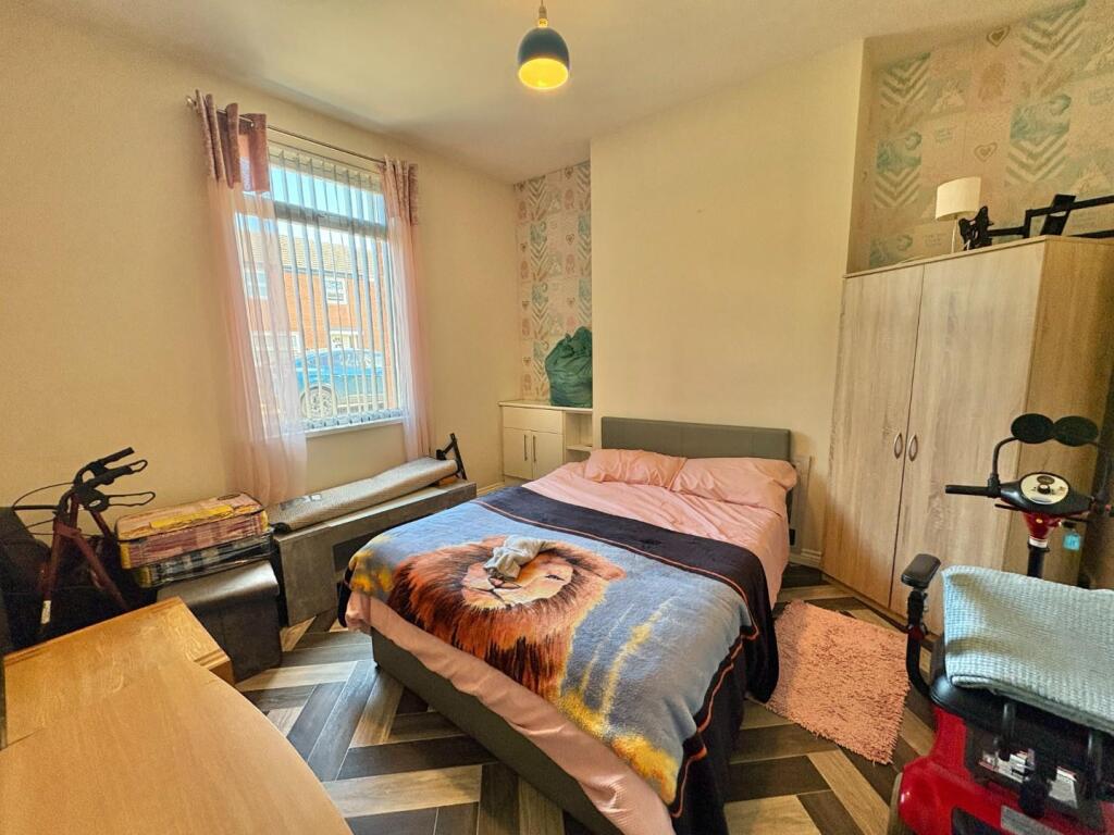 House in Darlington - More