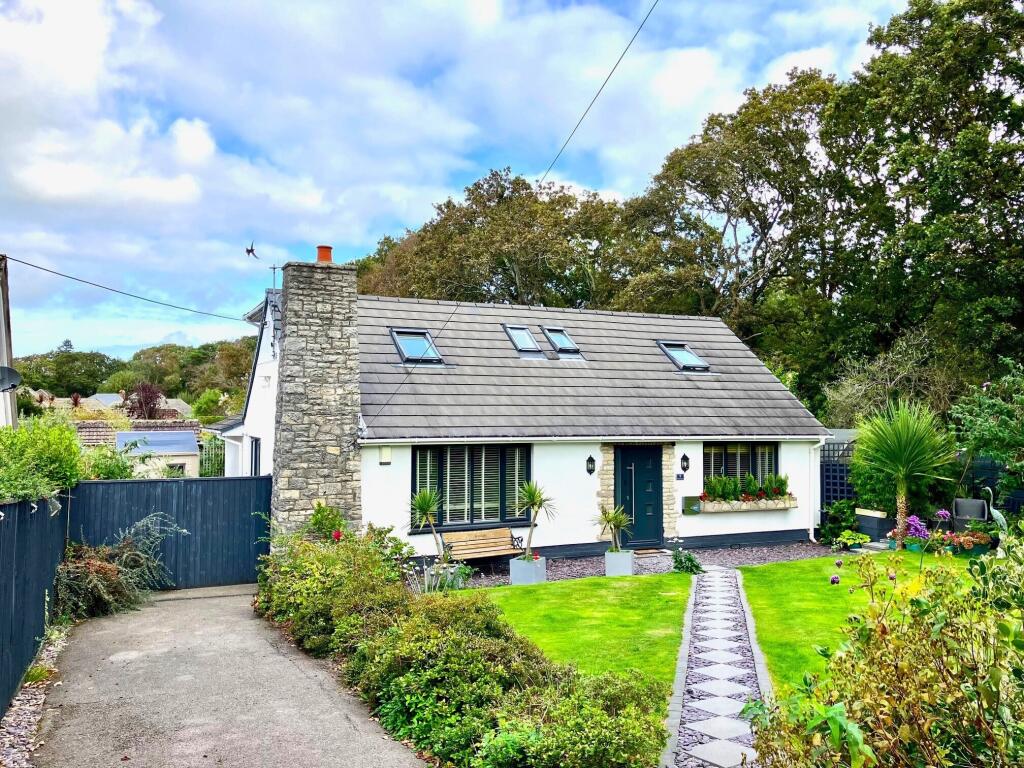 Main image of property: Highlands Road