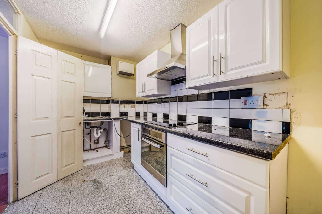Apartment in London - More