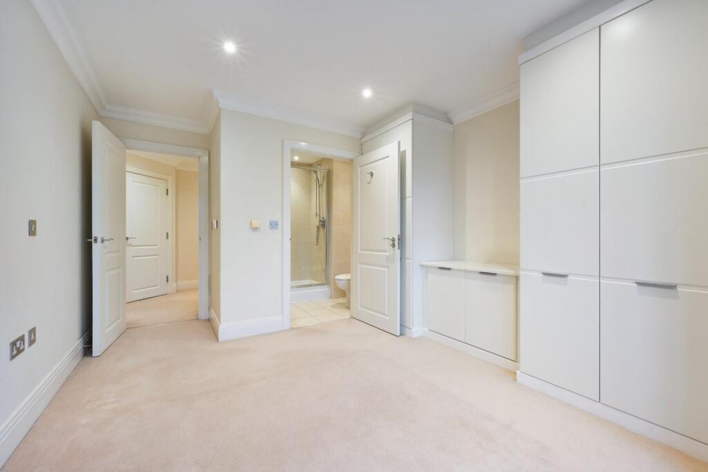 Oaklands, The Avenue, Tadworth - View 6