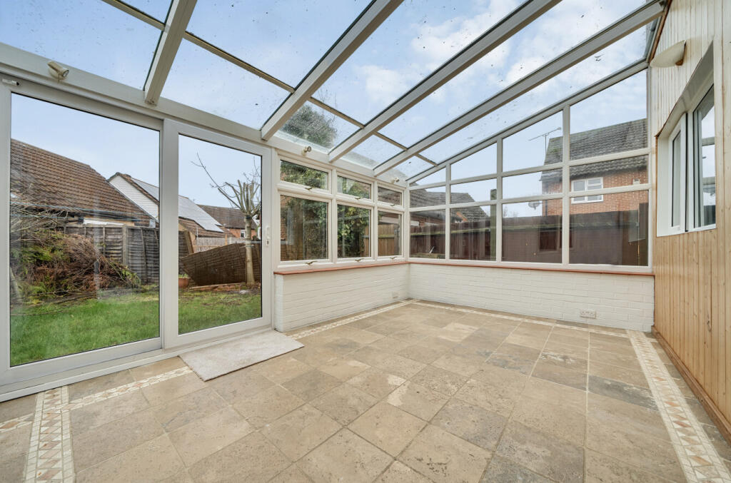 Bosham Close, Earley, Reading photo 3