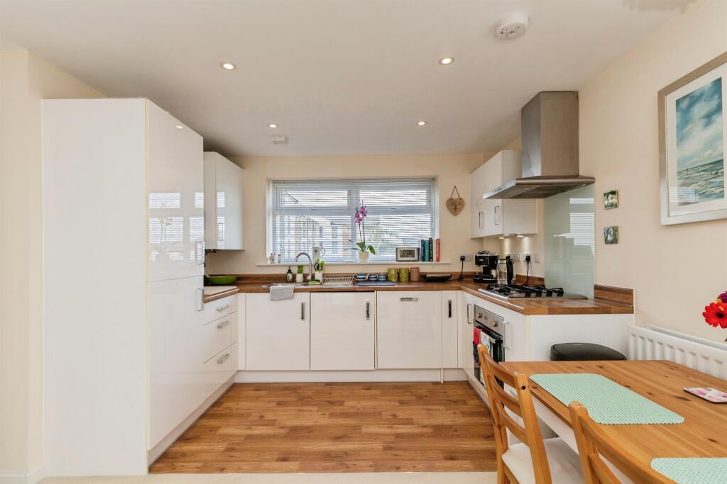 Apartment in Bristol - More