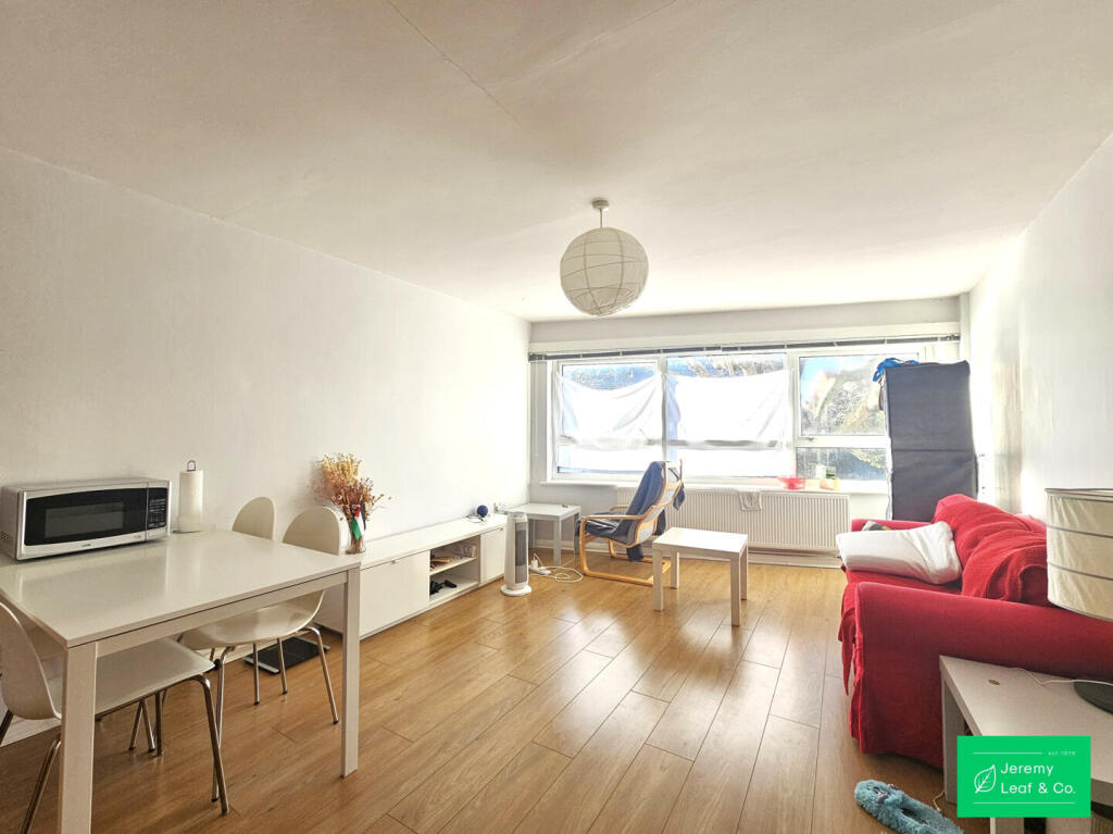 Main image of property: High Road, East Finchley, N2