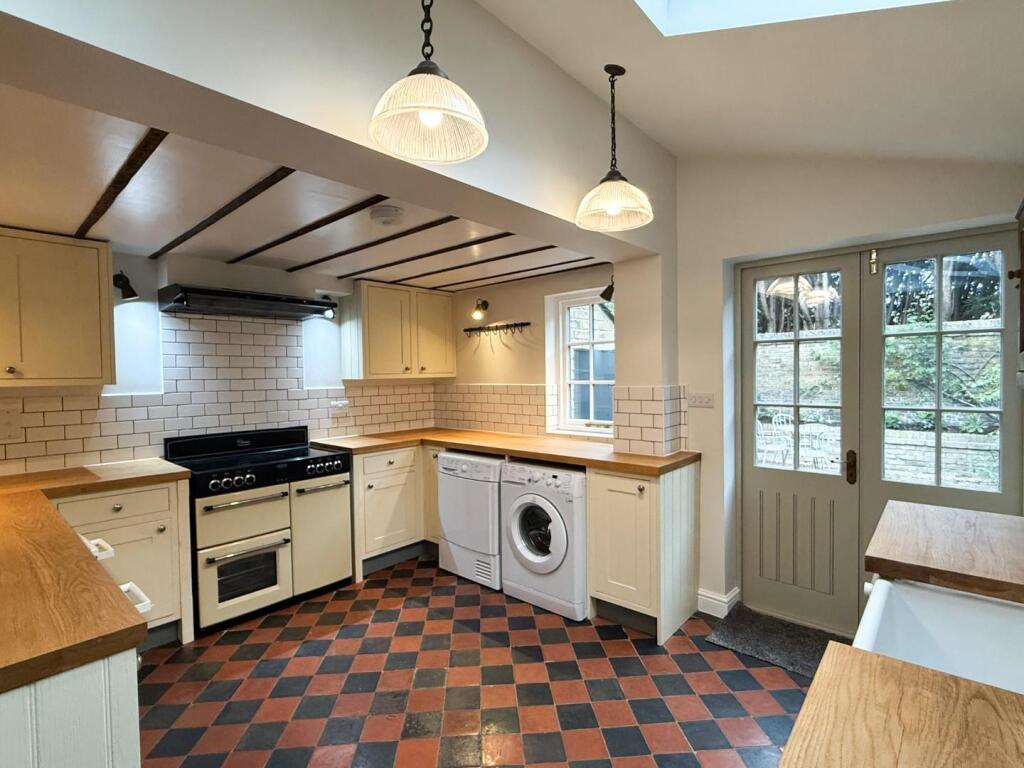 House in Cambridge - More