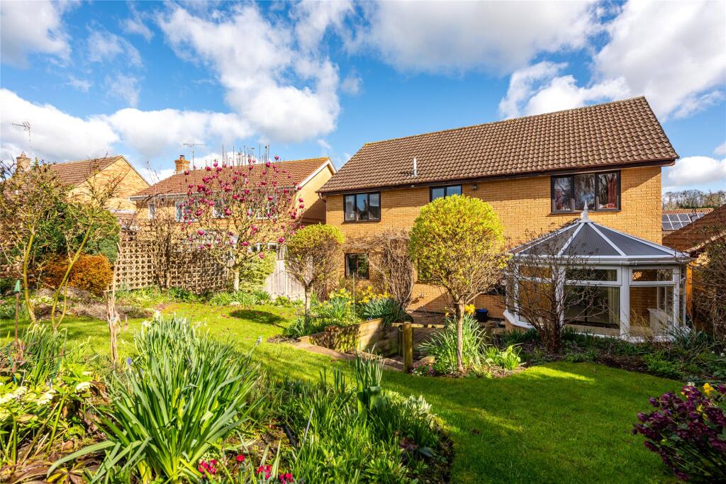 Acorn Way, Silverstone, Towcester, Northamptonshire, NN12 photo 4
