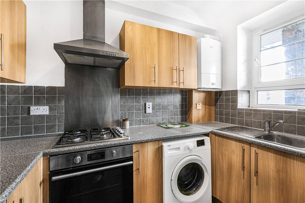 Apartment in London - More