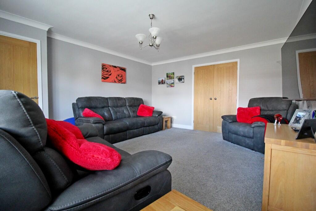 Burchnall Close, Deeping St James, PE6 photo 3