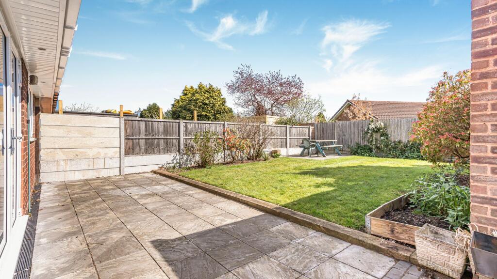 Additional image 20 of Sharrat Field, Four Oaks, B75