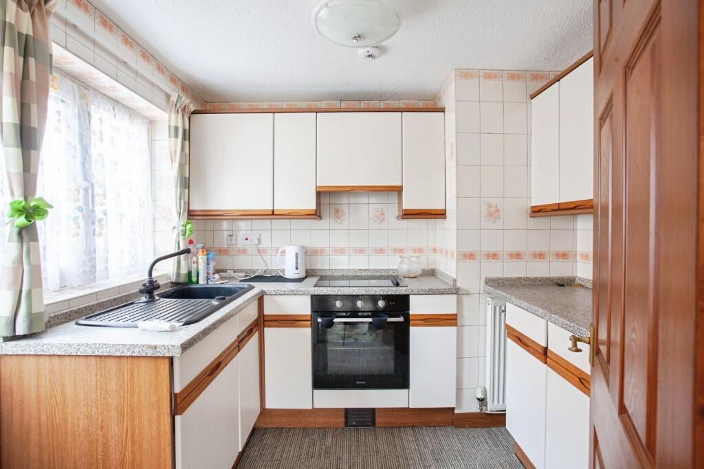 Bari Close, Barnsley, South Yorkshire, S73 photo 4