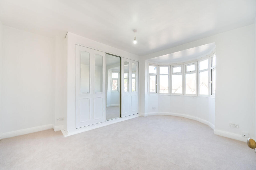 House in London - View 5