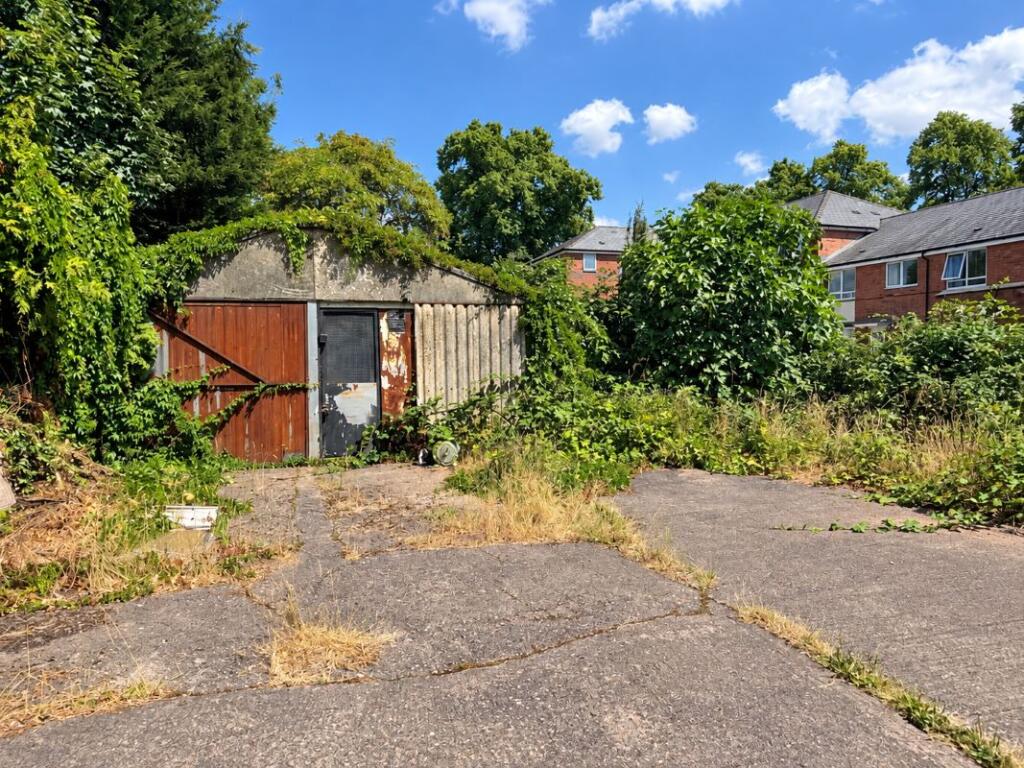 House in Walsall - More