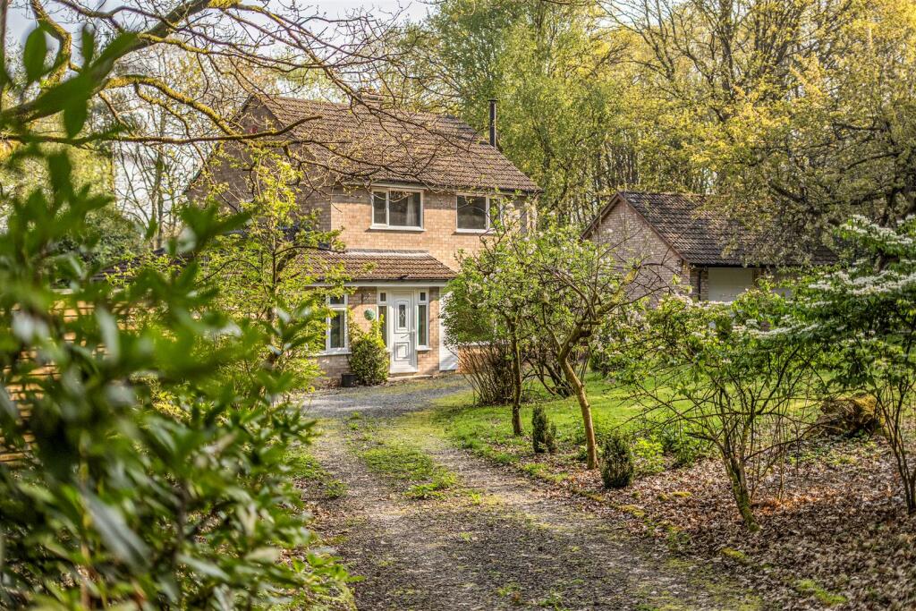 4-bed detached on Plough Lane, Far Forest, Kidderminster, £765,000