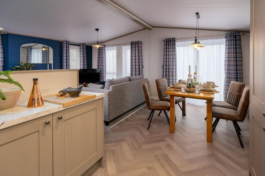 House in Staxton, Willerby - View 4