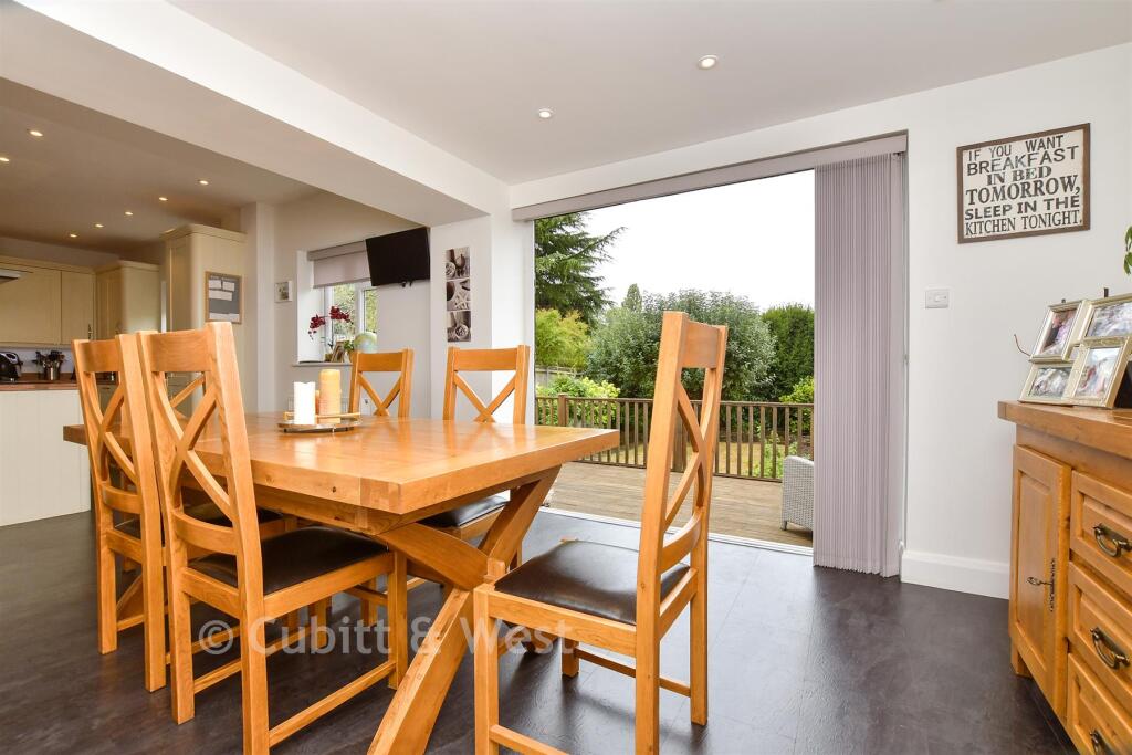 House in London - View 5