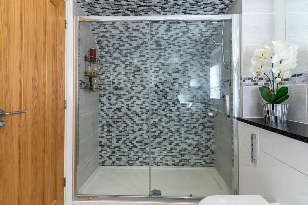 Additional image 17 of Plymouth Road, Barnt Green, B45