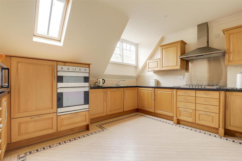 Village Street, Edwalton, NG12 photo 3