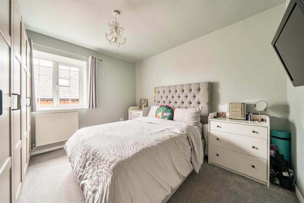 Apartment in Rochester - View 4