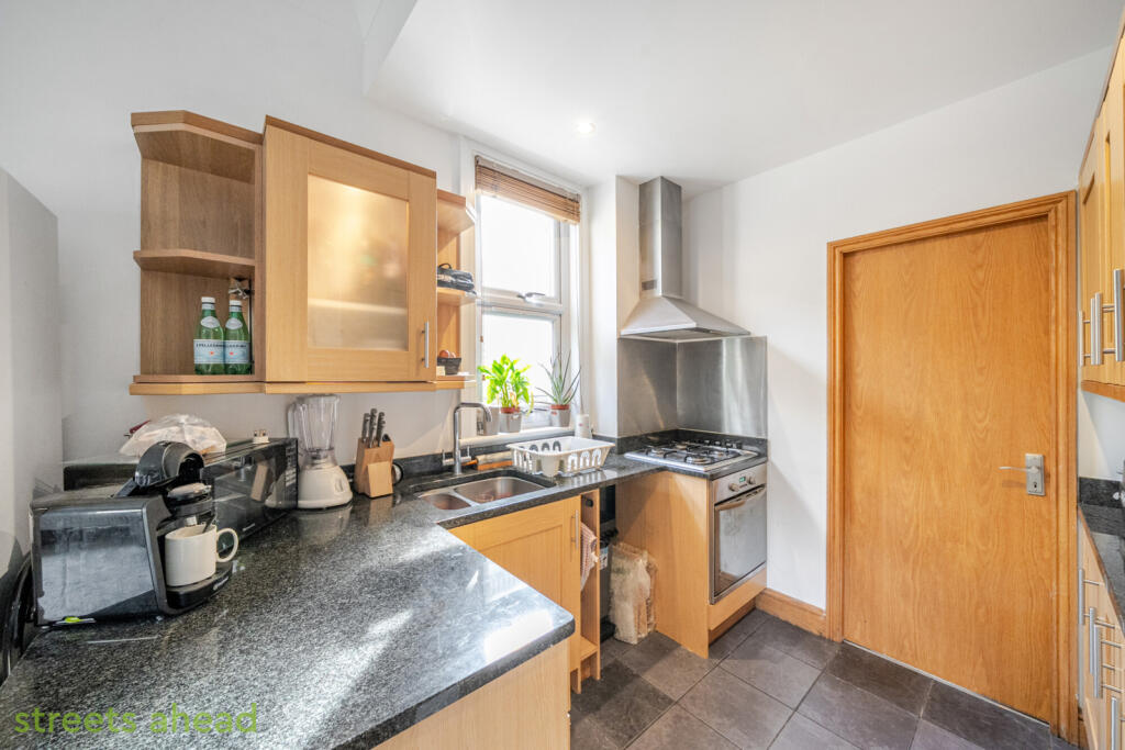 Apartment in London - More