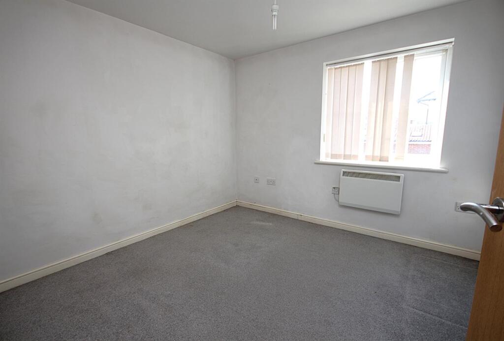 Apartment in Southampton - More