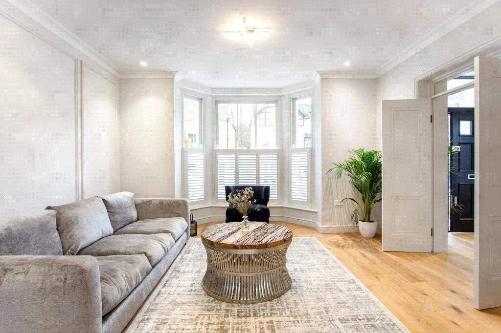 House in Slough - View 4