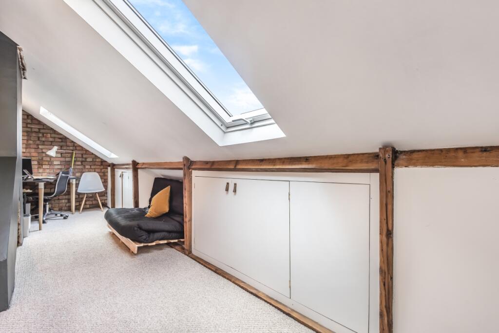 Apartment in London - View 5