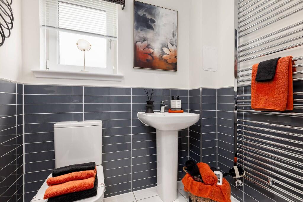 House in Dechmont, West Lothian - More