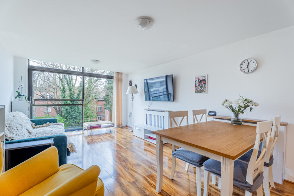 Newsom Place, Hatfield Road, St. Albans, Hertfordshire, AL1 – pohled 2