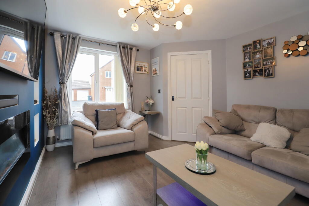 House in Walsall, West Midlands - View 4